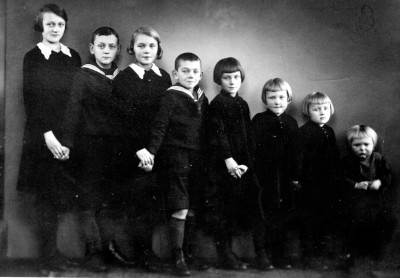 Die leiblichen Kinder von Maria Elisabeth Pennekamp und Johann Heinrich Dartmann ca. 1934